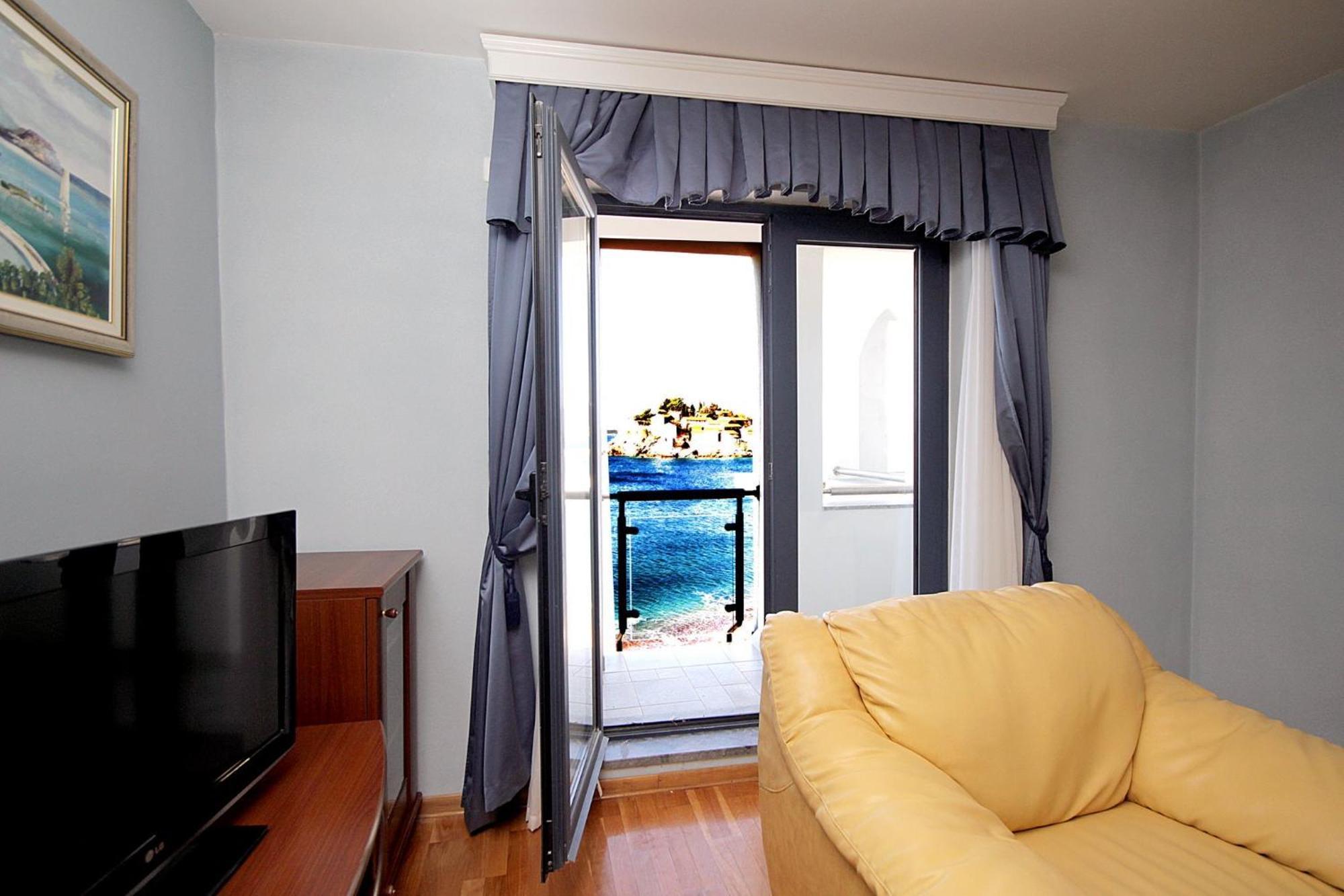 Plava Vila Beach Apartments Sveti Stefan Dış mekan fotoğraf